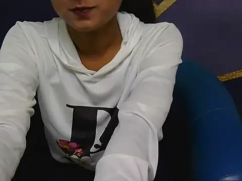 shiny-krisha online show from October 27, 2025, 4:13 am