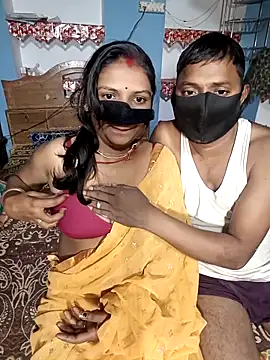 Snapshot of Neelam-baby1 chatting on November 10, 2025, 4:45 pm Neelam-baby1 online show from November 10, 2025, 4:45 pm