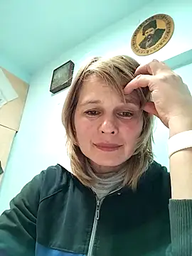 Masha412111 online show from November 26, 2025, 3:01 pm