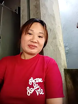 Snapshot of Suka_xx chatting on October 17, 2025, 2:37 am Suka xx online show from October 17, 2025, 2:37 am