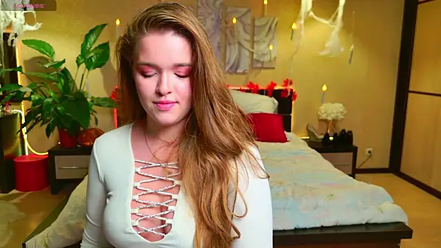 Snapshot of EmilyWhispers chatting on October 8, 2025, 7:36 pm EmilyWhispers online show from October 8, 2025, 7:36 pm