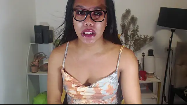 hugecockyurikaa online show from October 15, 2025, 11:57 pm