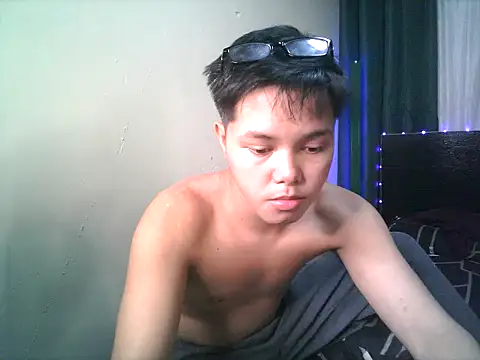 hot babyboy26 online show from October 21, 2025, 1:10 pm