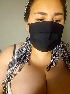 Snapshot of bbw_desire6 chatting on March 5, 2026, 12:40 am bbw desire6 online show from March 5, 2026, 12:40 am