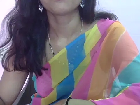 Laila Cute online show from May 17, 2026, 3:17 am