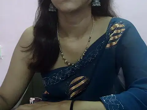 Laila Cute online show from May 19, 2026, 11:39 am