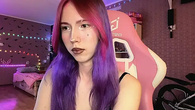 Jerrieberry online show from December 21, 2025, 2:19 pm