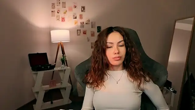 branchwithflowerss online show from December 1, 2025, 11:44 am