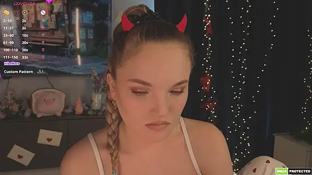 JulieLupo online show from April 15, 2026, 7:03 am