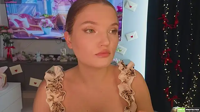 JulieLupo online show from April 9, 2026, 6:41 am