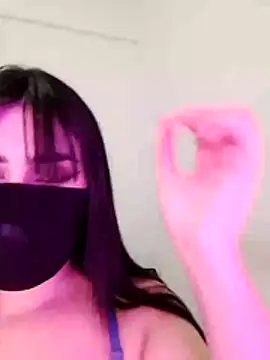 hot inaas online show from November 16, 2025, 10:57 pm