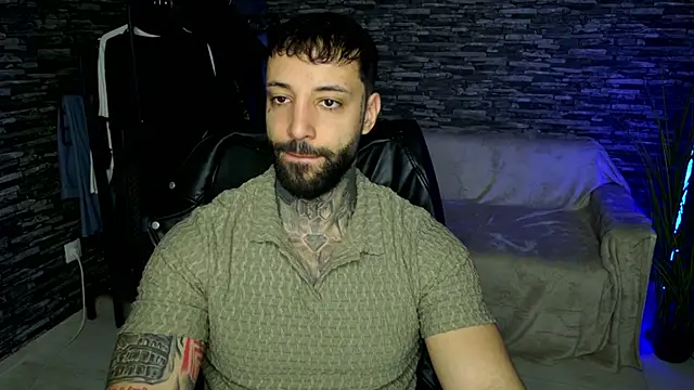 Snapshot of MasculineGuy99 chatting on March 29, 2026, 7:48 pm MasculineGuy99 online show from March 29, 2026, 7:48 pm