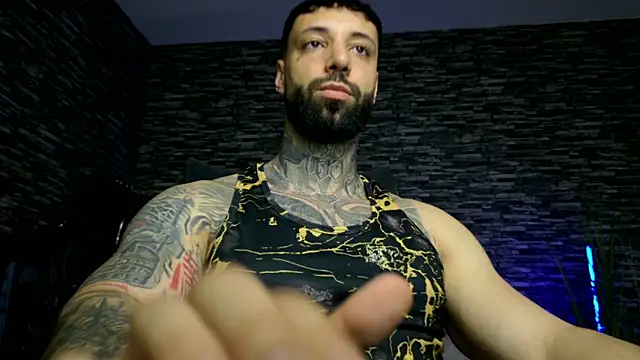 Snapshot of MasculineGuy99 chatting on May 6, 2026, 6:01 pm MasculineGuy99 online show from May 6, 2026, 6:01 pm