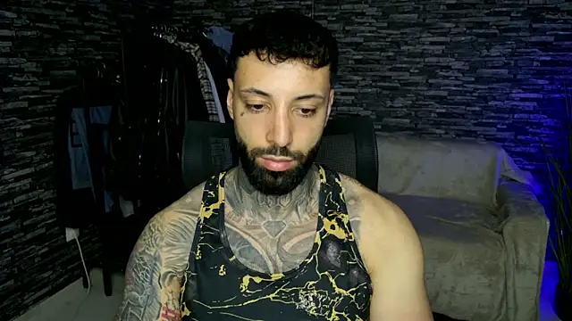 Snapshot of MasculineGuy99 chatting on May 7, 2026, 8:12 pm MasculineGuy99 online show from May 7, 2026, 8:12 pm