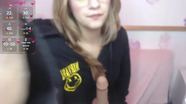 Alyy cute  online show from October 12, 2025, 2:13 am