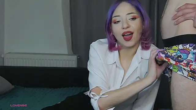 Dahliacruzz online show from May 7, 2026, 5:16 pm