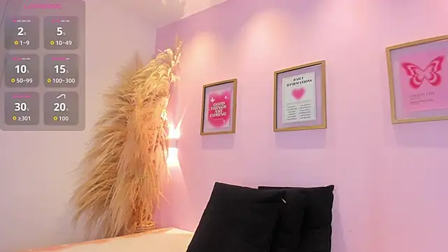 TracyDavis  online show from October 19, 2025, 1:14 pm