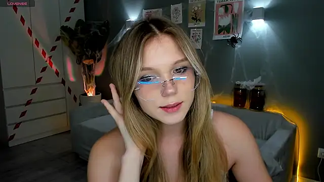 linakorvin online show from October 29, 2025, 1:21 pm