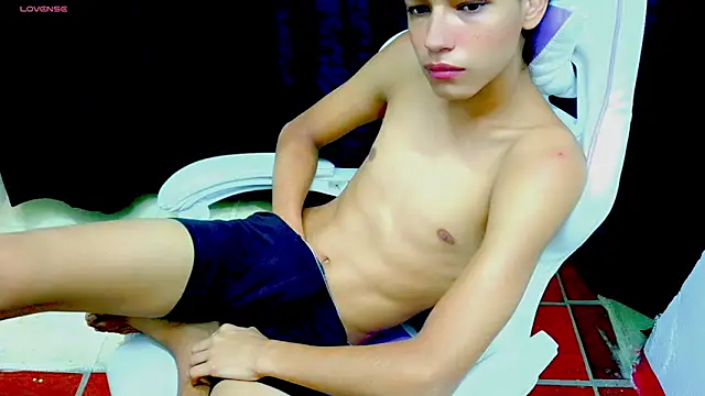 Snapshot of Im_david02 chatting on November 8, 2025, 12:31 pm Im david02 online show from November 8, 2025, 12:31 pm