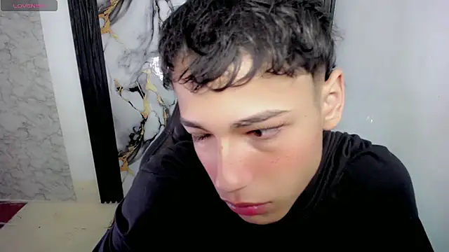 Snapshot of Im_david02 chatting on December 1, 2025, 1:12 pm Im david02 online show from December 1, 2025, 1:12 pm