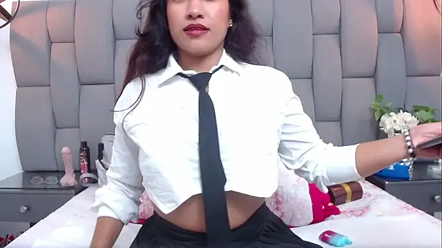 Snapshot of Emilysweet2 chatting on October 6, 2025, 6:08 pm Emilysweet2 online show from October 6, 2025, 6:08 pm