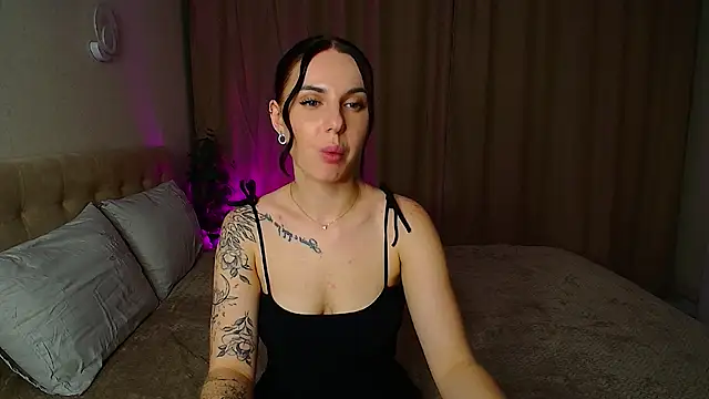 Snapshot of Poison_inyour_Mind__ chatting on November 12, 2025, 5:50 pm Poison inyour Mind online show from November 12, 2025, 5:50 pm