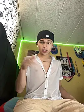 lyan t2 online show from October 23, 2025, 7:45 pm