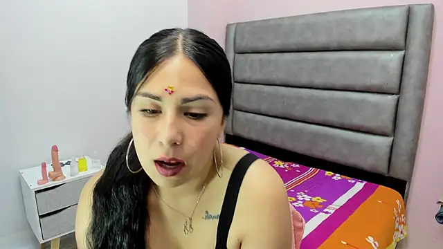 lorerivas online show from November 22, 2025, 2:05 pm