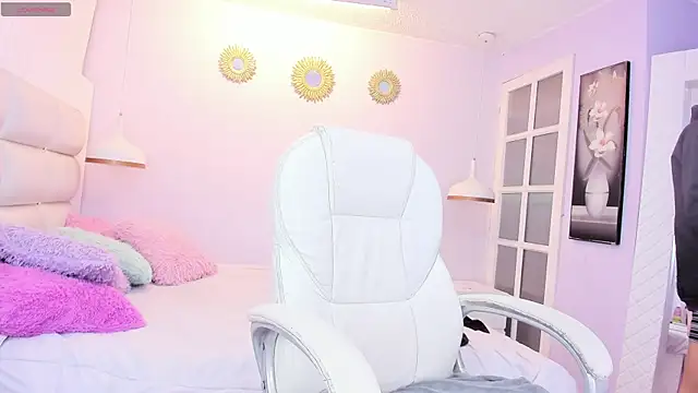 Snapshot of Hottie_Guy chatting on November 12, 2025, 12:20 pm Hottie Guy online show from November 12, 2025, 12:20 pm