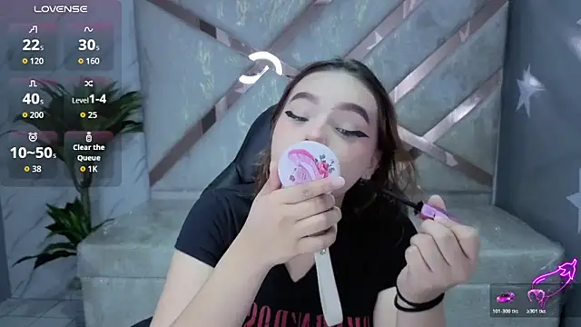 mia foster t online show from March 13, 2026, 1:16 pm