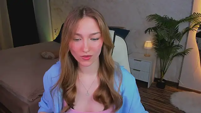 AngelAnabelle online show from October 5, 2025, 8:43 pm