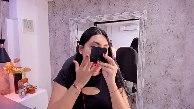 Snapshot of Vanessa_Rain_ chatting on February 2, 2026, 7:13 pm Vanessa Rain online show from February 2, 2026, 7:13 pm