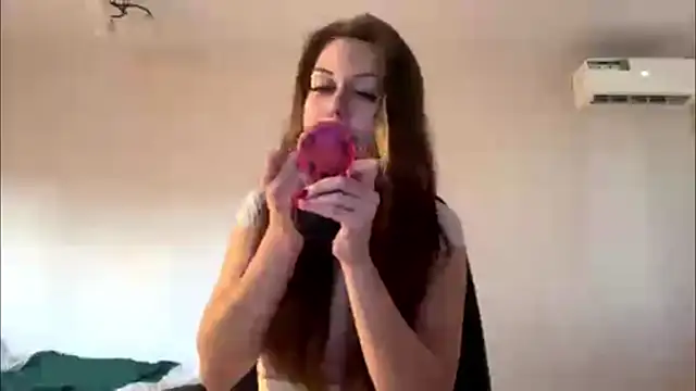 Snapshot of Nayra_flash chatting on October 20, 2025, 12:06 pm Nayra flash online show from October 20, 2025, 12:06 pm