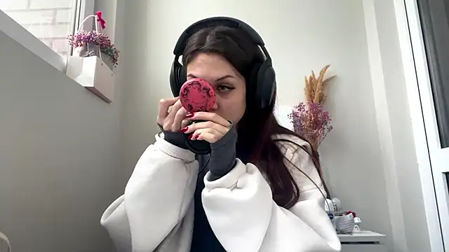 Snapshot of Nayra_flash chatting on October 15, 2025, 1:19 pm Nayra flash online show from October 15, 2025, 1:19 pm