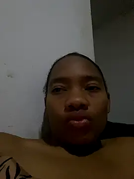 Snapshot of Charlotte_ebony_ chatting on October 19, 2025, 2:25 am Charlotte ebony online show from October 19, 2025, 2:25 am