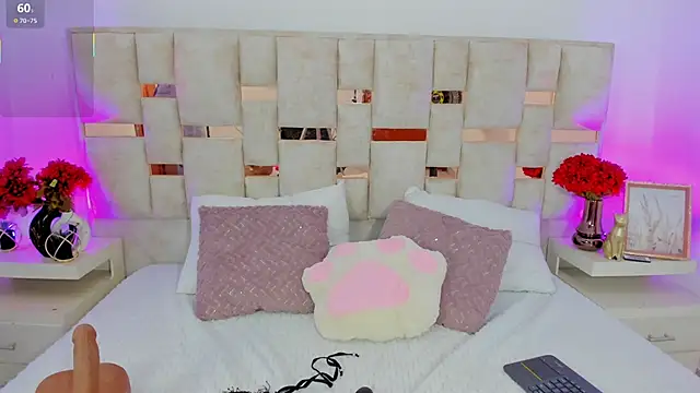 Snapshot of Sofia_castle01 chatting on October 16, 2025, 12:35 pm Sofia castle01 online show from October 16, 2025, 12:35 pm