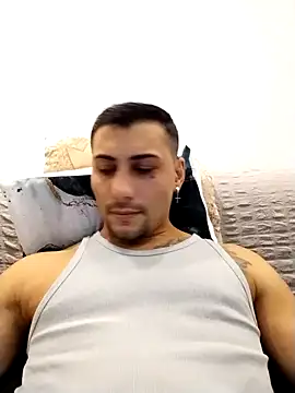 gooddboy01 online show from November 13, 2025, 7:40 pm