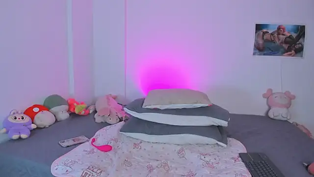 Miaengels  online show from April 11, 2026, 2:08 am