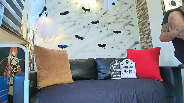 Snapshot of Max_Miller_S chatting on October 20, 2025, 6:30 pm Max Miller S online show from October 20, 2025, 6:30 pm