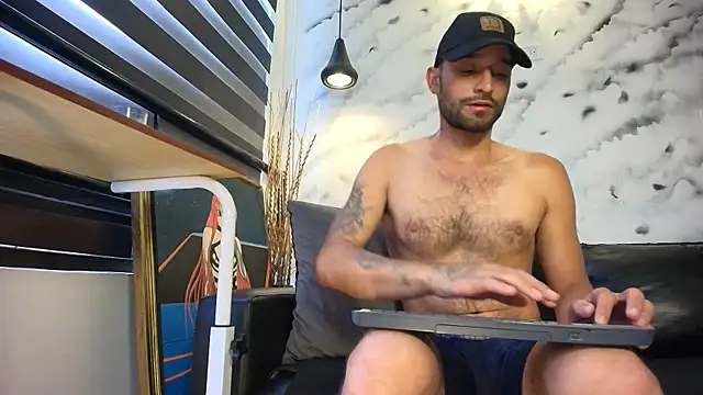 Max Miller S online show from October 17, 2025, 6:32 pm