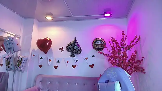 Snapshot of Summer_miller chatting on February 26, 2026, 11:43 am Summer miller online show from February 26, 2026, 11:43 am