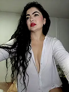 tutisex  online show from December 18, 2025, 2:16 am