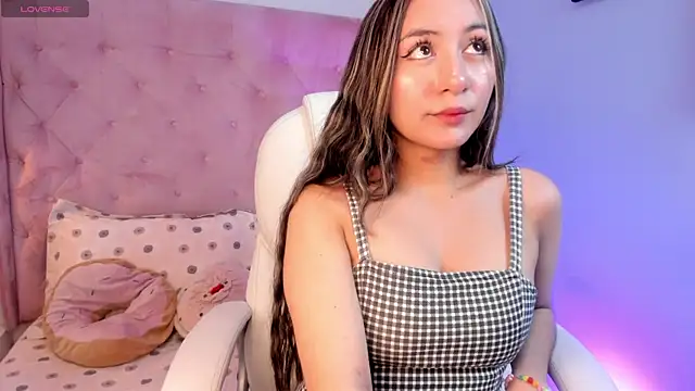 Snapshot of Vanelope_evanss chatting on December 4, 2025, 12:37 pm Vanelope evanss online show from December 4, 2025, 12:37 pm