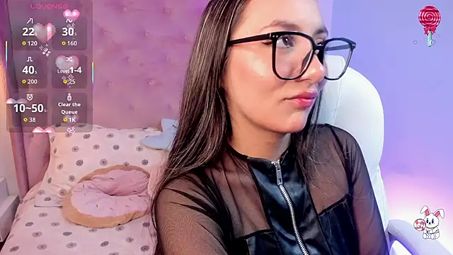 Snapshot of Vanelope_evanss chatting on October 29, 2025, 12:37 pm Vanelope evanss online show from October 29, 2025, 12:37 pm