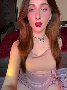 Snapshot of Evelyn39 chatting on October 18, 2025, 11:01 am Evelyn39 online show from October 18, 2025, 11:01 am