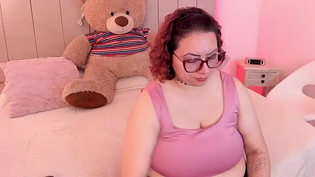 sam von tess online show from October 25, 2025, 5:39 am