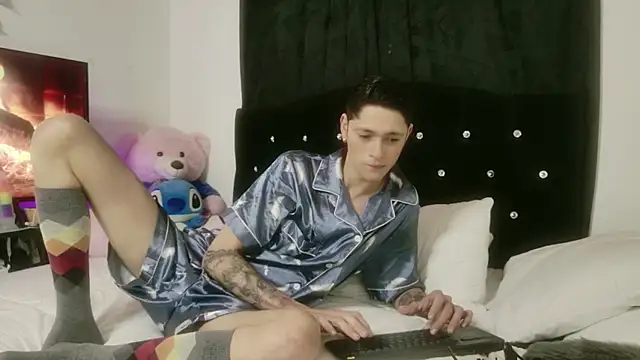 Tyler cat online show from October 18, 2025, 12:40 pm