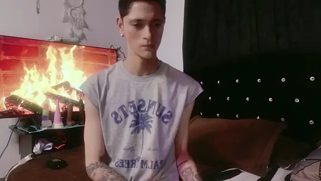 Tyler cat online show from November 13, 2025, 10:13 pm