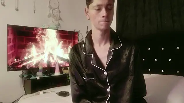 Tyler cat online show from November 7, 2025, 10:53 am