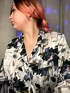 Snapshot of KellyMoors chatting on November 23, 2025, 2:49 pm KellyMoors online show from November 23, 2025, 2:49 pm